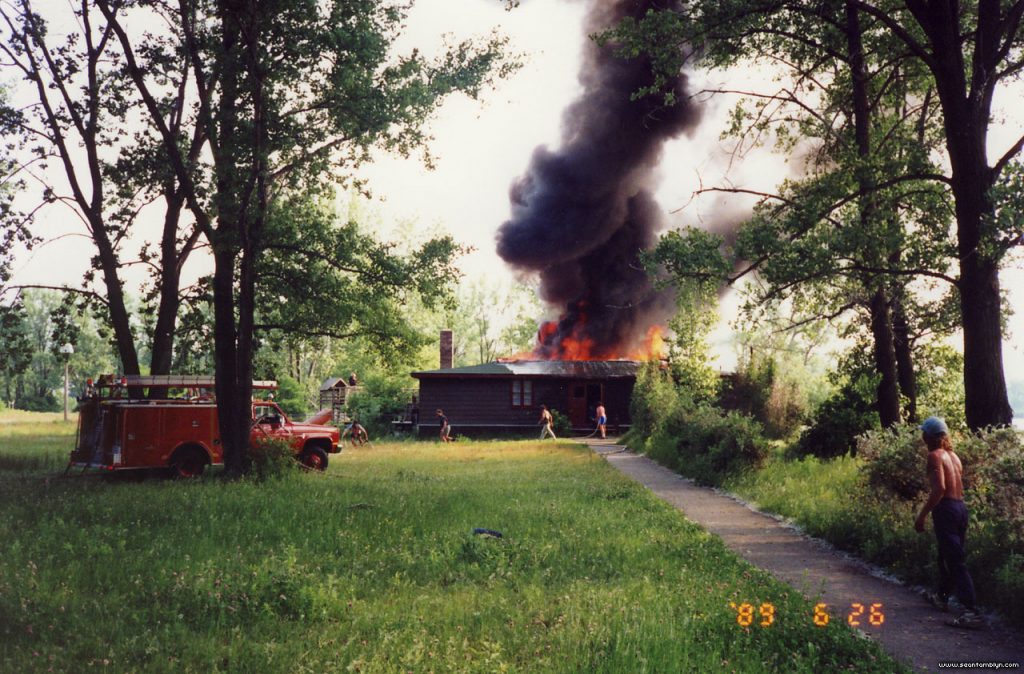 1989 AIA Clubhouse Fire, Algonquin Island, Toronto Islands