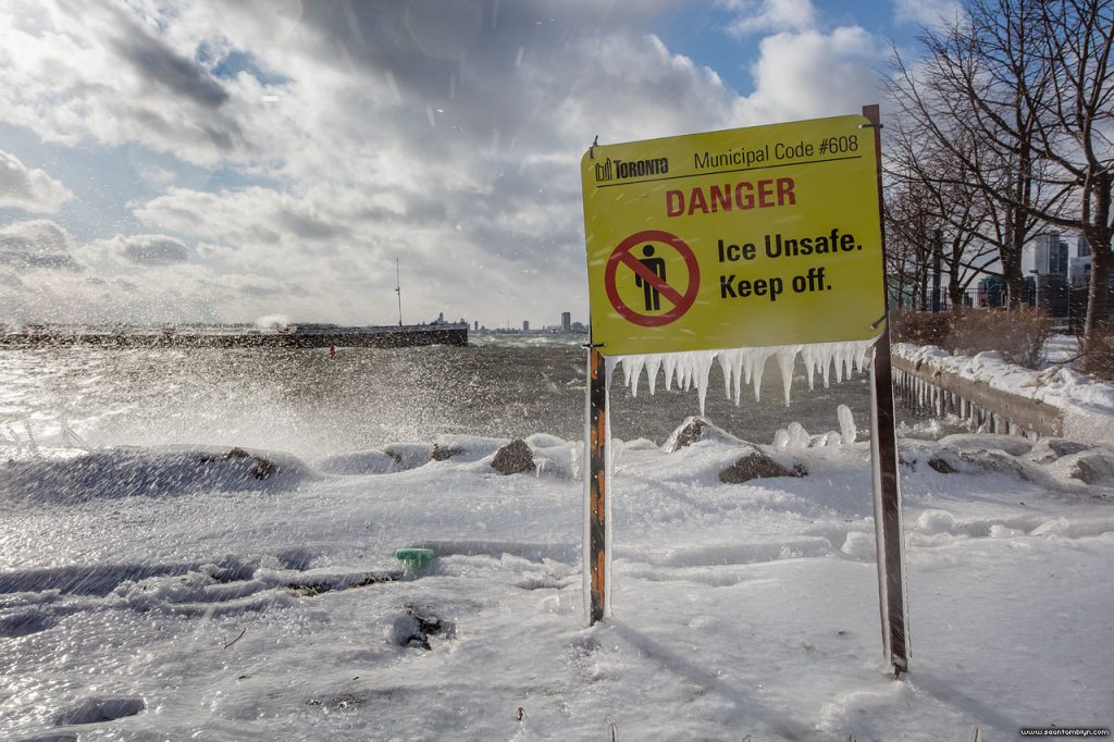 High winds on ice unsafe sign, Ward's Island, Toronto Islands